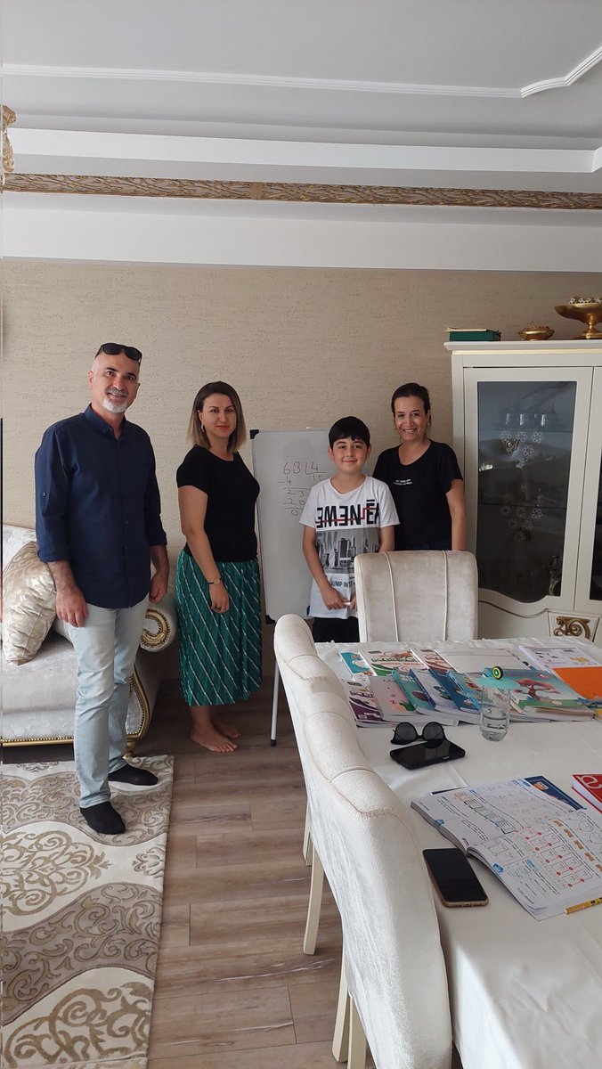 omadiokulu's tweet photo. #evdeegitim yapan öğrencimizi ziyaret ettik. Kendisini en kısa zamanda aramizda gormek istedigimizi soyleyerek saglik dileklerimizle ayrildik. https://t.co/Cns62efZx1
