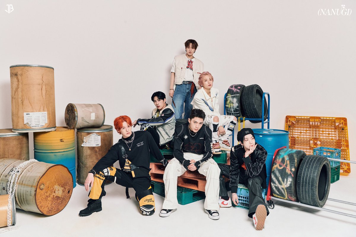 JUSTB_Official's tweet photo. JUST B 4th MINI ALBUM ÷ (NANUGI)
OFFICIAL PHOTO #2

#JUSTB #저스트비
#NANUGI #나누기 #2023_10_09_6pm https://t.co/hkpSNeZJtS