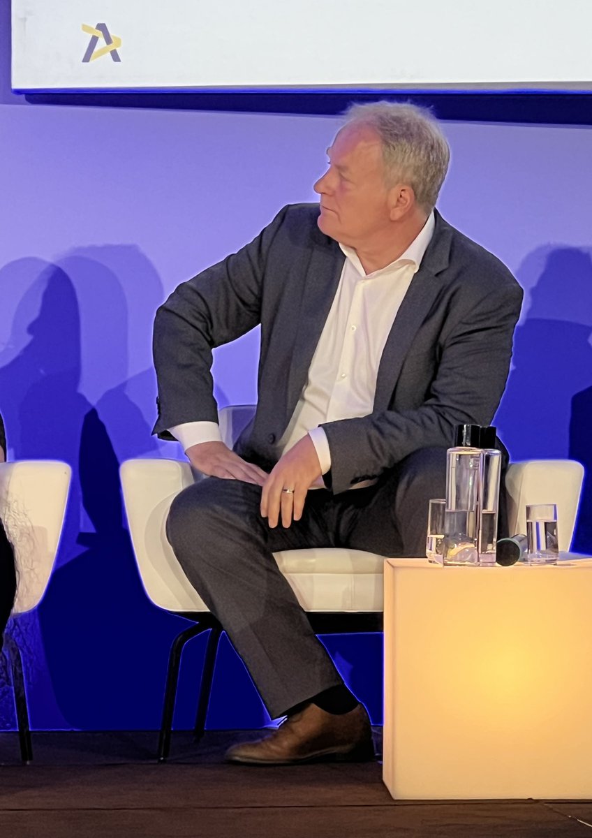 « Il est faux de dire que quand on est au chômage et qu’on a plus de 55 ans, on retrouve facilement un #emploi. Il est également faux de dire qu’un cadre #senior au chômage ne recherche pas d’emploi parce qu’il serait bien indemnisé. » <a href="/fhommeril/">François Hommeril</a> 
#ElanSenior