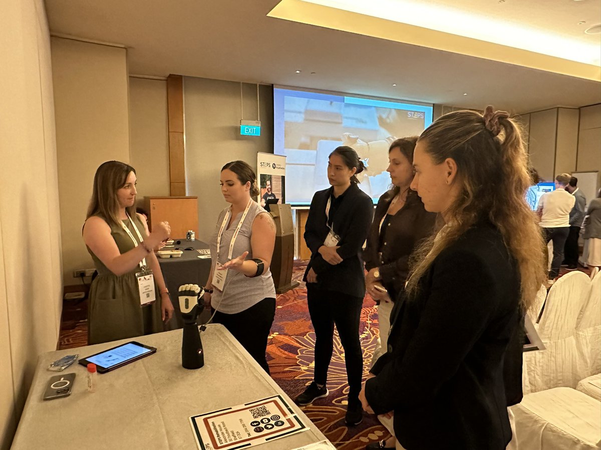 takcchan's tweet photo. It was fantastic to present our first #RehabWeek23 workshop with @colshaw considering how to optimise rehabilitation using combined technologies alongside skilled therapists creating individual protocols #STEPSinSingapore https://t.co/V2EGhklWCb