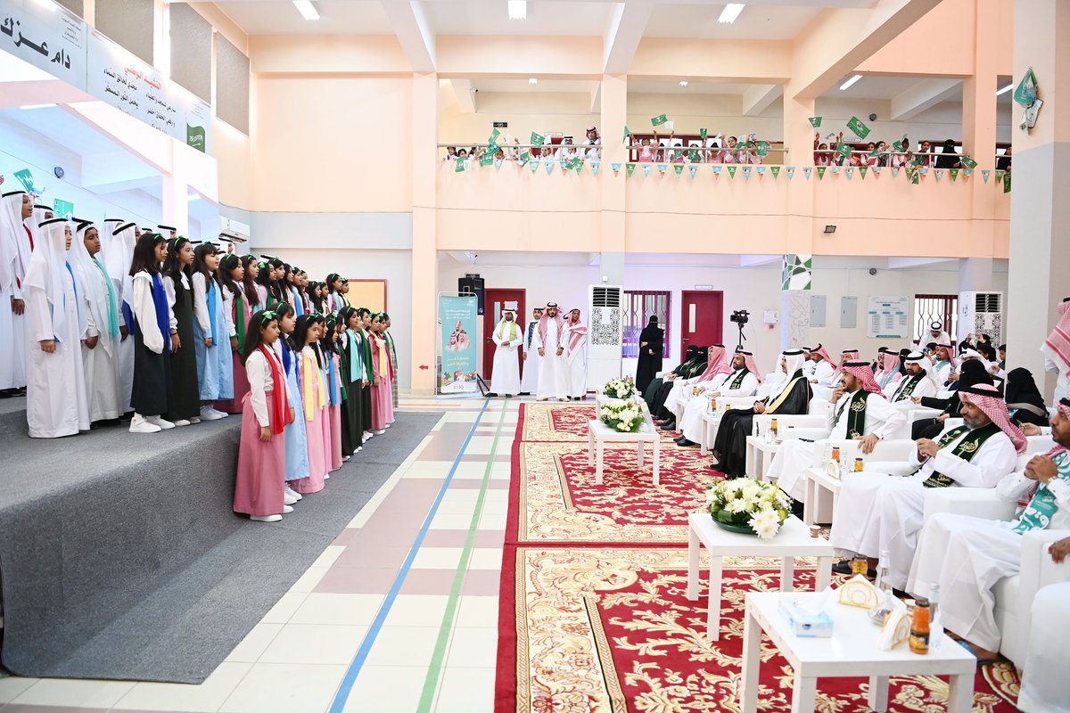 jazangov's tweet photo. وكيل إمارة جازان المساعد للشؤون التنموية د. عيسى بن يحيى البناوي يشرف حفل #تعليم_جازان بمناسبة #اليوم_الوطني_السعودي_93 تحت شعار #نحلم_ونحقق،بحضور وكيل وزارة التعليم للشؤون المدرسية والمدير العام للتعليم بالمنطقة ومدير تعليم #صبيا. https://t.co/CzACJUrj7D