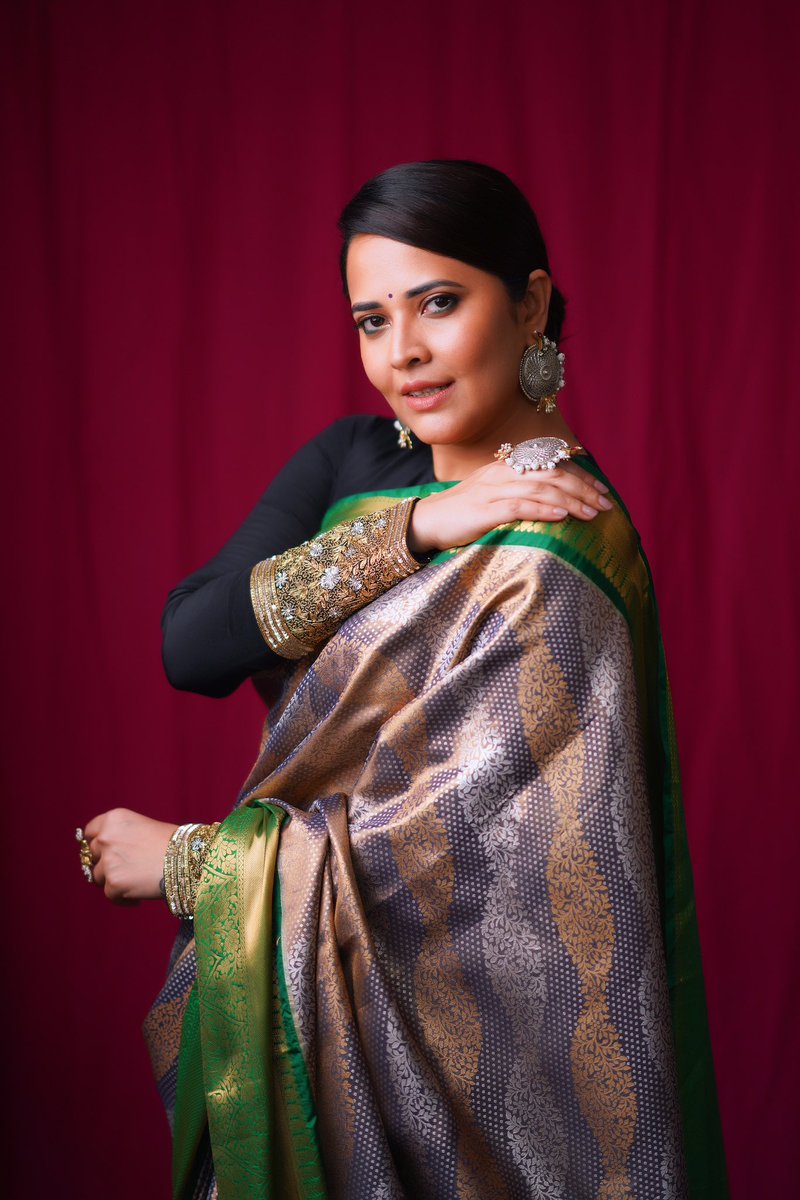actress_mirror's tweet photo. Aesthetics ✨

#AnasuyaBharadwaj #ActressMirror https://t.co/GiIvJCwgFu