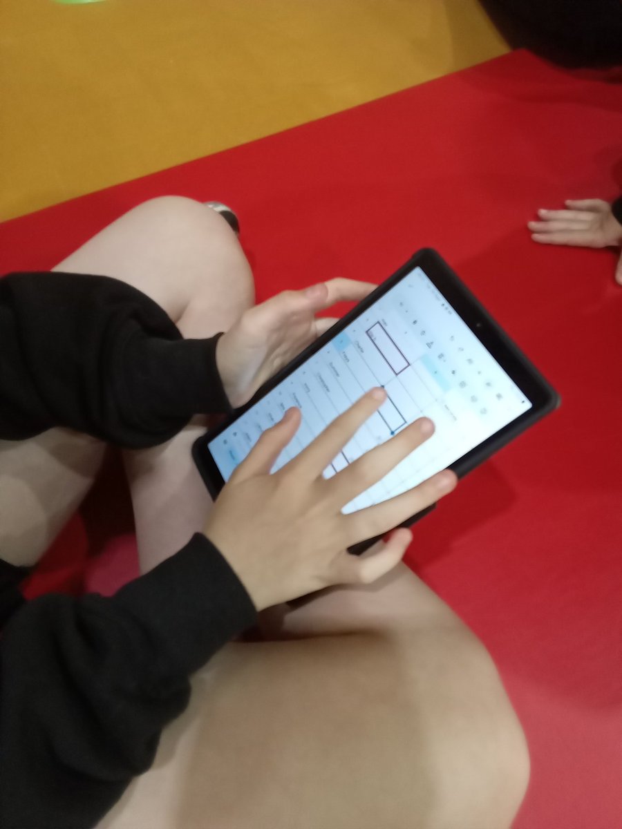 charlieblwd's tweet image. Year 8 PE used our Samsung tablets to enhance the fitness testing and recording experience today. Pupils switched between Google Classroom, Google Classroom and a timer function with ease. How do you use IT in your PE curriculum? #MVMS #tech4learning