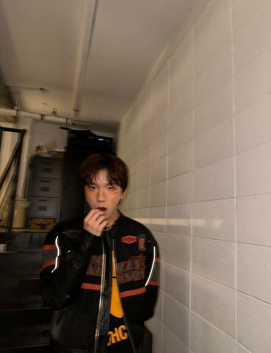BOYNEXTDOOR_twt's tweet photo. Sorry.... Actually, I'm a bad boy 😎 

#BOYNEXTDOOR 
#WOONHAK
#보이넥스트도어
#운학 https://t.co/bUYNmHKuLx