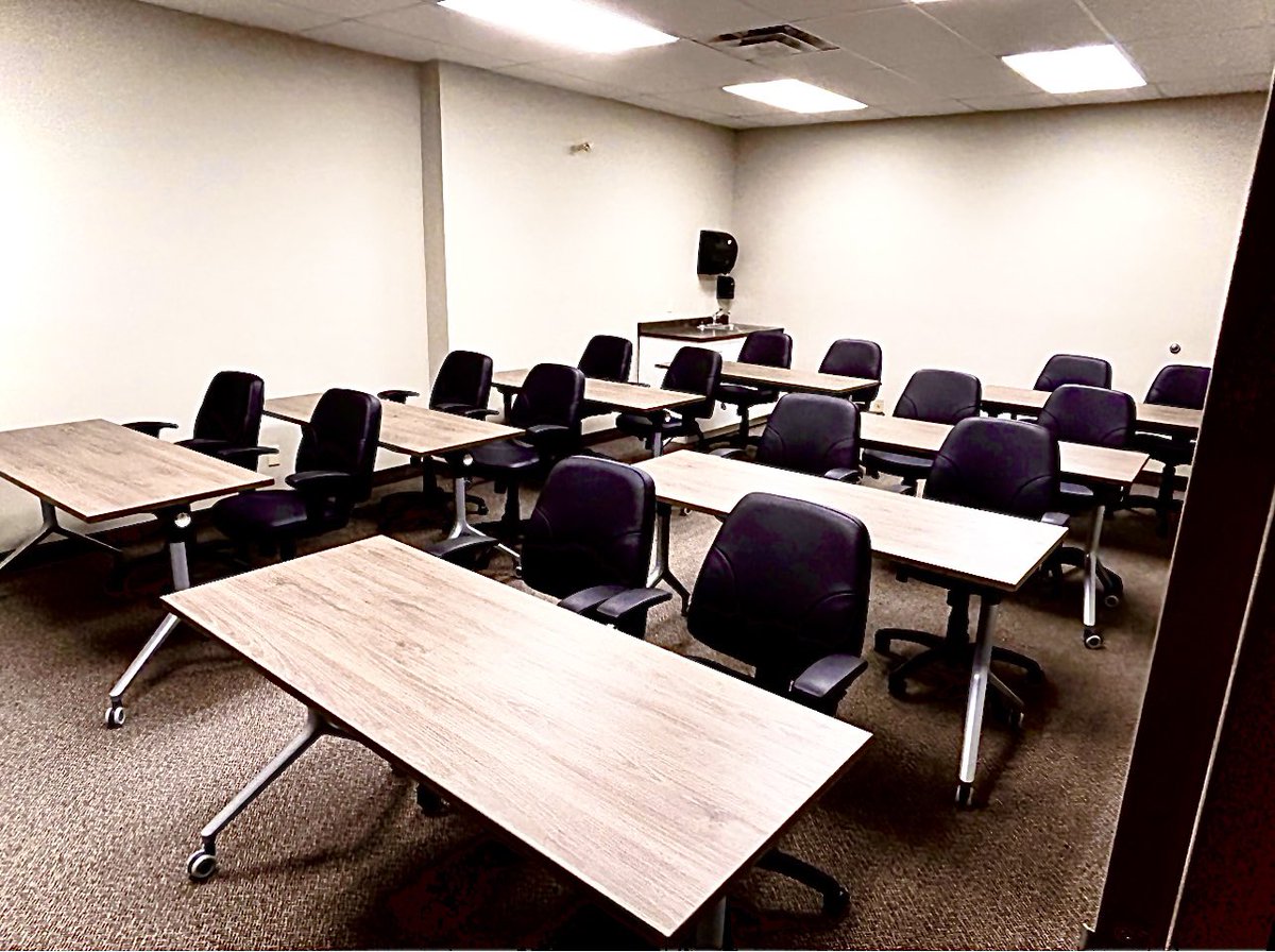 Are you looking for a space for training, group sessions, seminars or lectures. . . . . Check us out. 

#portnorthbay #coworking