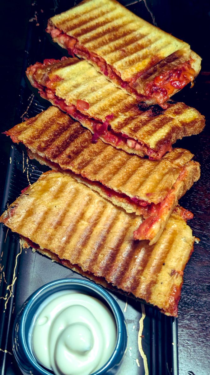 CookiteasyRecip's tweet image. Beetroot Sandwich
#HealthyFood #sandwich #healthysandwich #beetroot