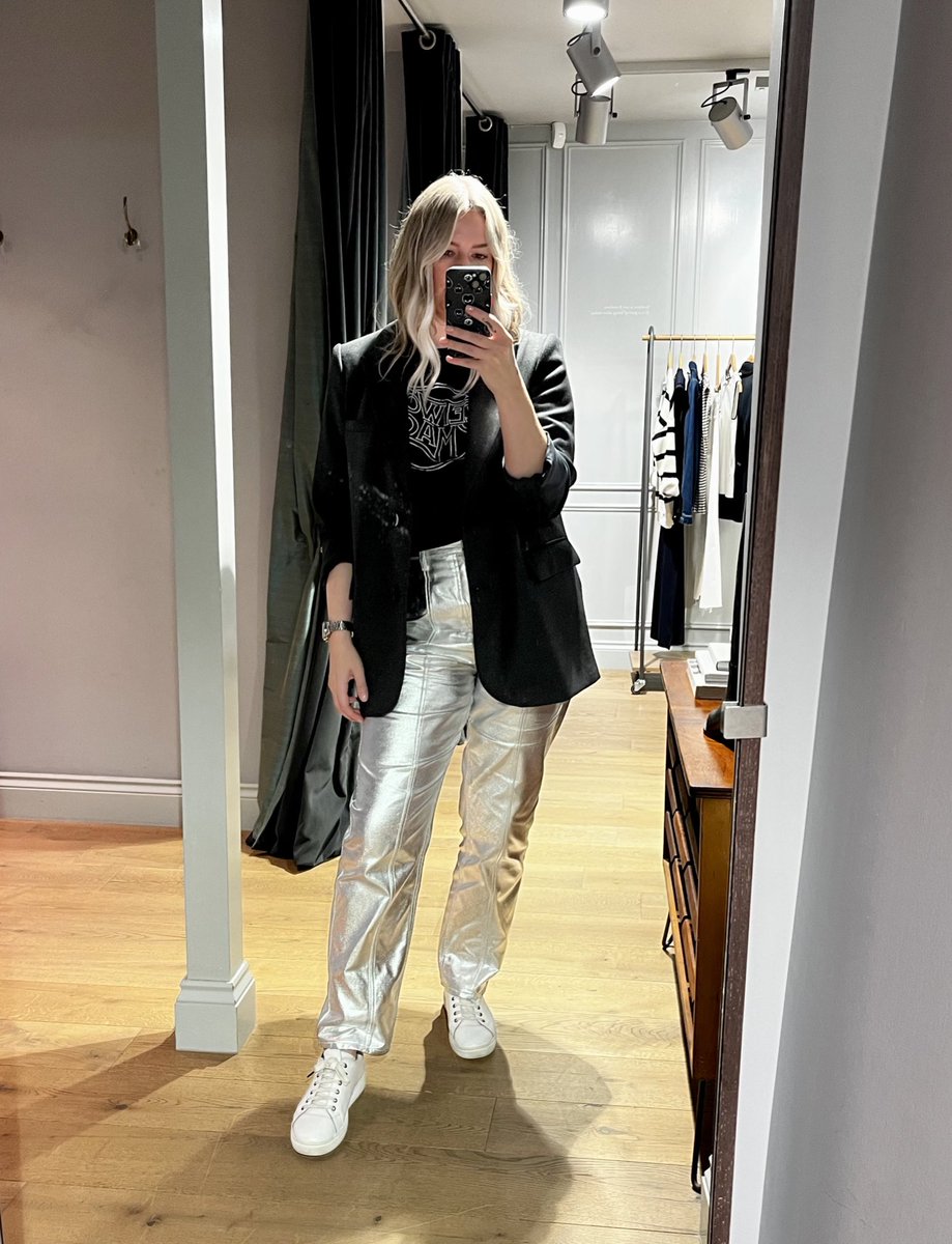 aoife_patrick's tweet photo. 🪩 Silver Jeans on repeat… #mvcollective @WeAreMV_ @JeanneTebbutt #ootd https://t.co/oW5R7ilMS8