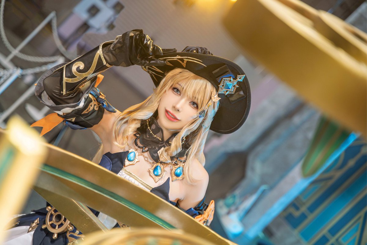あたしこそ、名高き｢棘薔薇の会｣現会長、ナヴィア。

#原神 #TGS2023 #東京ゲームショウ https://t.co/1mIAqfWfWB