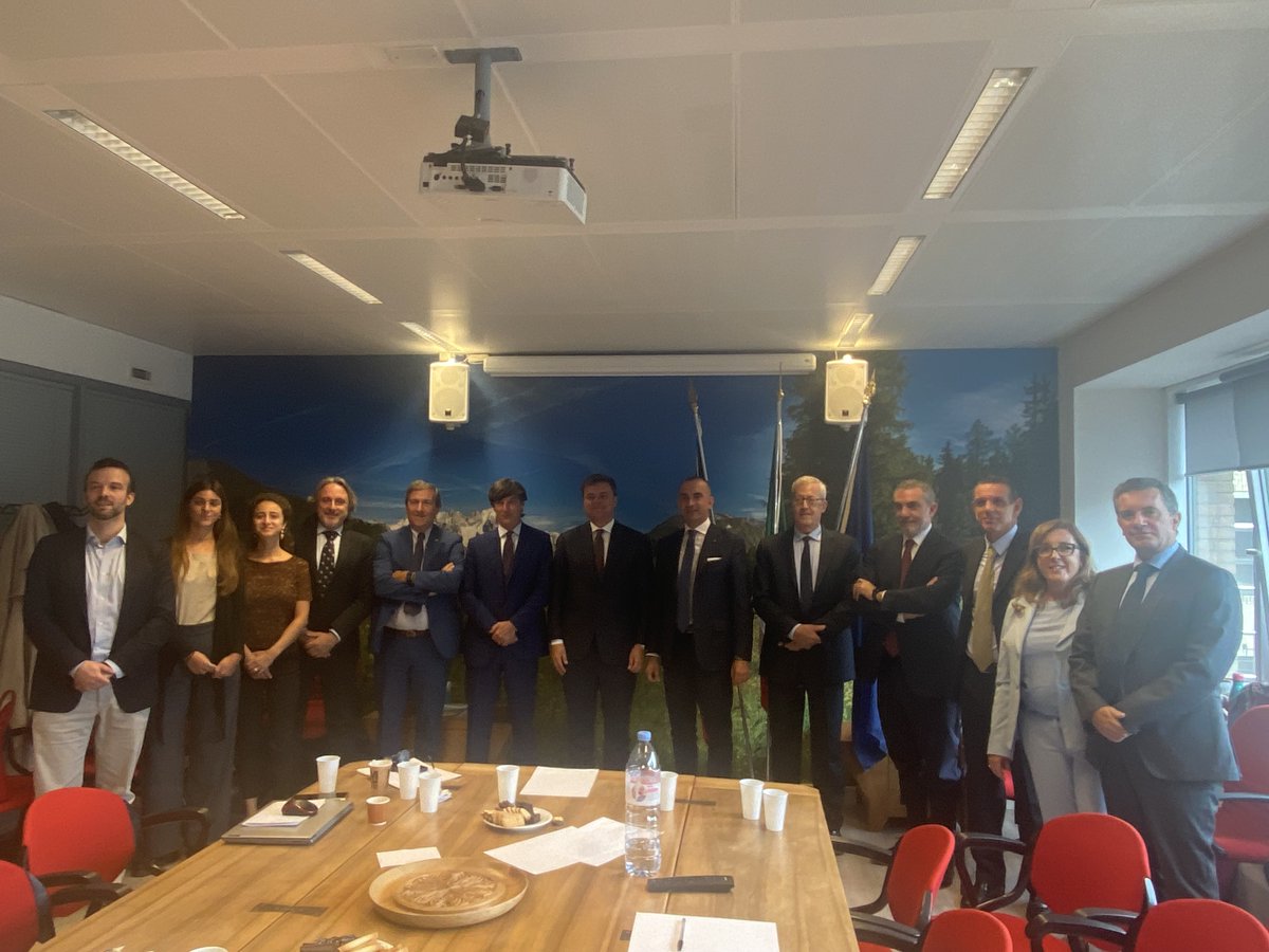 ConfPiem's tweet image. In corso a Bruxelles l’incontro tra le 3 Confindustrie regionali del NordOvest - Confindustria Piemonte, Confindustria Liguria, Confindustria Valle d'Aosta - e le 3 rappresentanze di @regionepiemonte, @RegLiguria e @vdaufficiale.