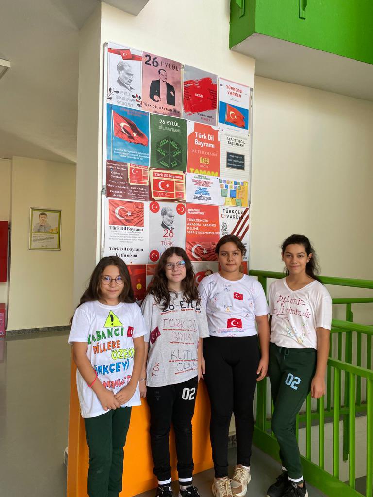 "Türk milletinin dili Türkçedir. Türk dili dünyada en güzel, en zengin ve en kolay olabilecek bir dildir. Onun için her Türk, dilini çok sever ve onu yükseltmek için çalışır”M.Kemal Atatürk
26 Eylül #TürkDilBayramı kutlu olsun. 🇹🇷 <a href="/DogaOkullari/">Doğa Koleji</a> <a href="/cigdemmolla/">Dr. Çiğdem Mollaibrahimoğlu</a> <a href="/KvancBarlas/">Kıvanç Barlas 🇹🇷</a> <a href="/GuldemG/">Guldem Goceci Alhan</a>