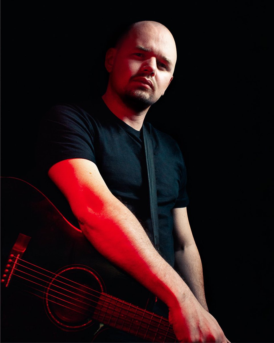 hmvYeovil's tweet photo. Join us on #nationalalbumday for live music.

We have local musician Thomas Kavanagh who will be singing original songs and a bunch of #90s covers.

Saturday 14th October - 1pm

@thomaskavmusic @AlbumDayUK 
#hmvliveandlocal #country #popmusic https://t.co/YmbydQSbeI