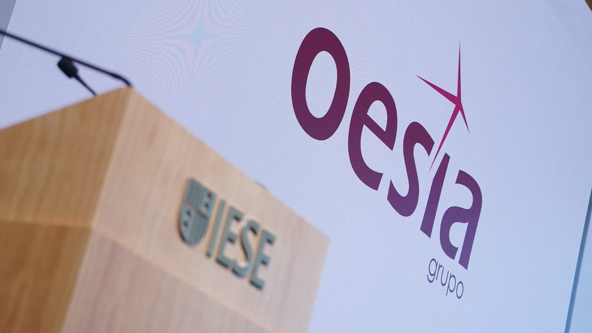 grupo_oesia's tweet photo. 👉🏻Hoy estamos en @iesebschool celebrando nuestro #ExecutiveDay2023

👏🏻Felices de celebrar el nombramiento de los nuevos Executives de nuestra compañía 👉🏻 Es un día especial✨ en el que reconocemos su labor, #talento y compromiso con #GrupoOesía https://t.co/EGQuq0whm3