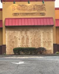 wrakoski's tweet photo. @englishanj @Popeyes The one on Clairmont road? https://t.co/hIPswzblLc