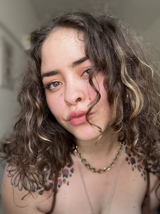 Netflix and smash my mouth? #curlyhair #curlygirl #hairy #littlehairystoner #hairypussy #hairymodel #fyp<a href="/tag/curlyhair"class="tags">#curlyhair</a><a href="/tag/curlygirl"class="tags">#curlygirl</a><a href="/tag/hairy"class="tags"><span>#hairy</span></a><a href="/tag/hairypussy"class="tags"><span>#hairypussy</span></a><a href="/tag/naturalbabe"class="tags"><span>#naturalbabe</span></a><a href="/tag/hairymodel"class="tags"><span>#hairymodel</span></a><a href="/tag/fyp"class="tags"><span>#fyp</span></a>