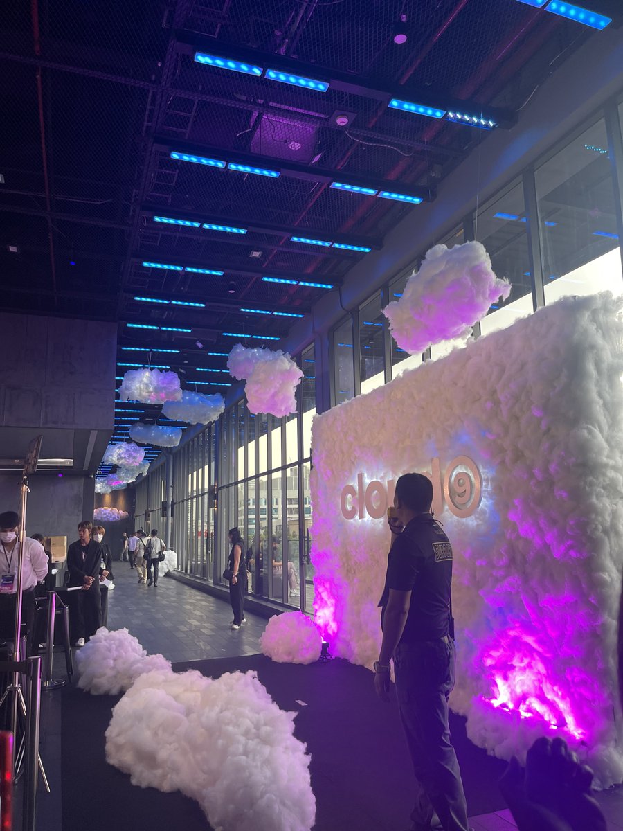 BrightMsiaFC's tweet photo. ☁️🤍

#Cloud9Ent
#Cloud9EntGrandOpeningParty 
@bbrightvc #bbrightvc https://t.co/wV4idY1QFg