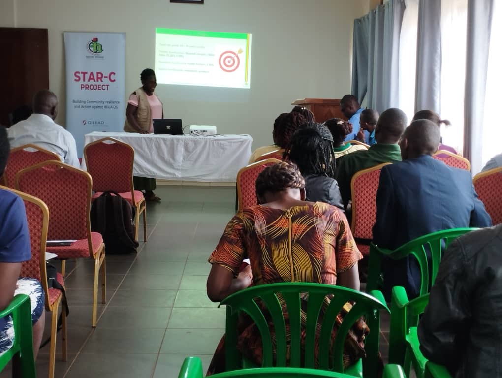 NaguruC's tweet photo. In a CSO strengthening workshop that took place in Mukono district, we deliberated on reducing HIV incidences amongst the fisher folk, female sex workers & PLHIV in the 2 central regional districts of Mukono & Buikwe that have a high proportion of key populations.
#STARCUG https://t.co/SwxTORzbBf