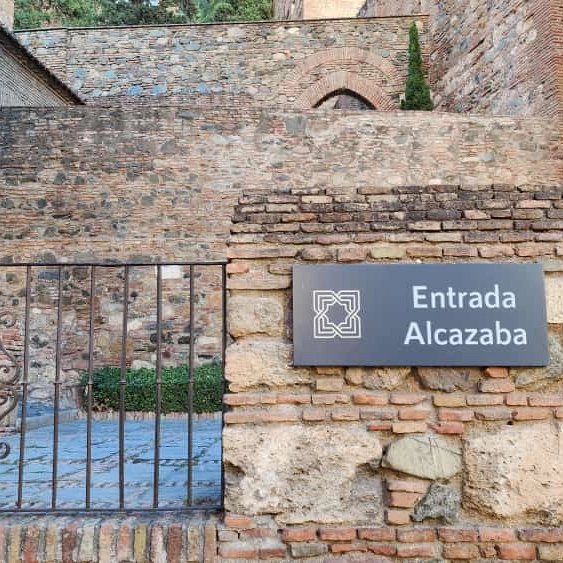 BilalIsmailZA's tweet image. ✈️🇪🇸 Alhamdulillah! A beautiful trip to Spain where many are experiencing a Guided History Tour by myself and will be exploring the rich treasures of Islamic Spain, a civilization that changed the course of human history, Subhanallah ✨ 
#spain #alkautharinstitute #knowledgehive