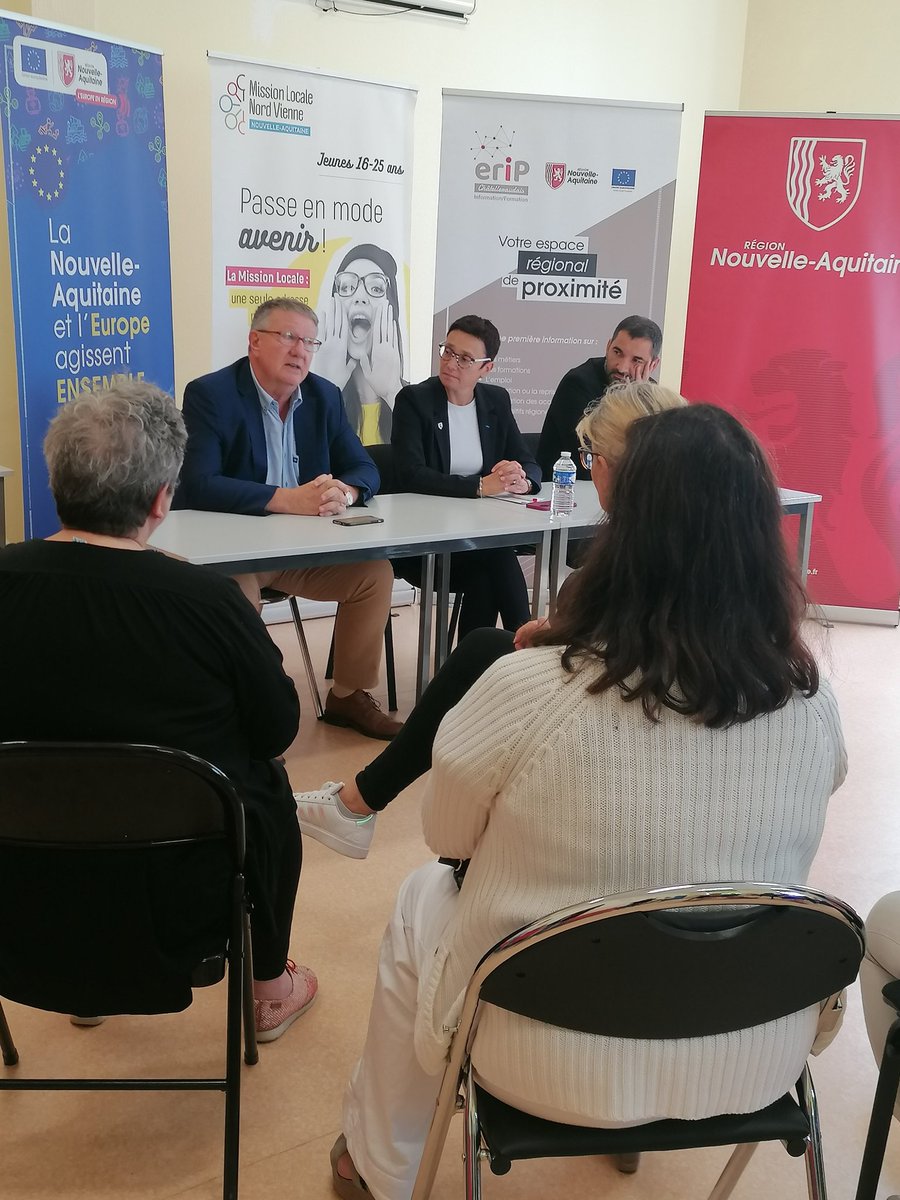 L' #ERIPTour 🔴 continue avec l'inauguration cette fois de notre ERIP Châtelleraudais !
Toujours avec <a href="/karinedesroses/">Desroses Karine</a> 

🤝 Partenaires et public présents ont pu échanger sur ce service de #proximité devenu indispensable pour parler #formation, #orientation, #reconversion, ...