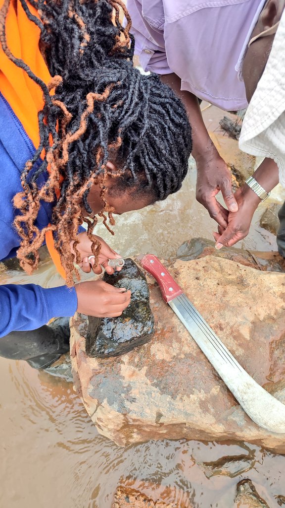 Today marks the last day of the #onchocerciasis reconnaissance visit in formerly endemic sites.
We thank all the teams for their dedication throughout this activity whose results will inform programmatic decisions.

#beatNTDs
#onchoeliminationkenya
#lastmile