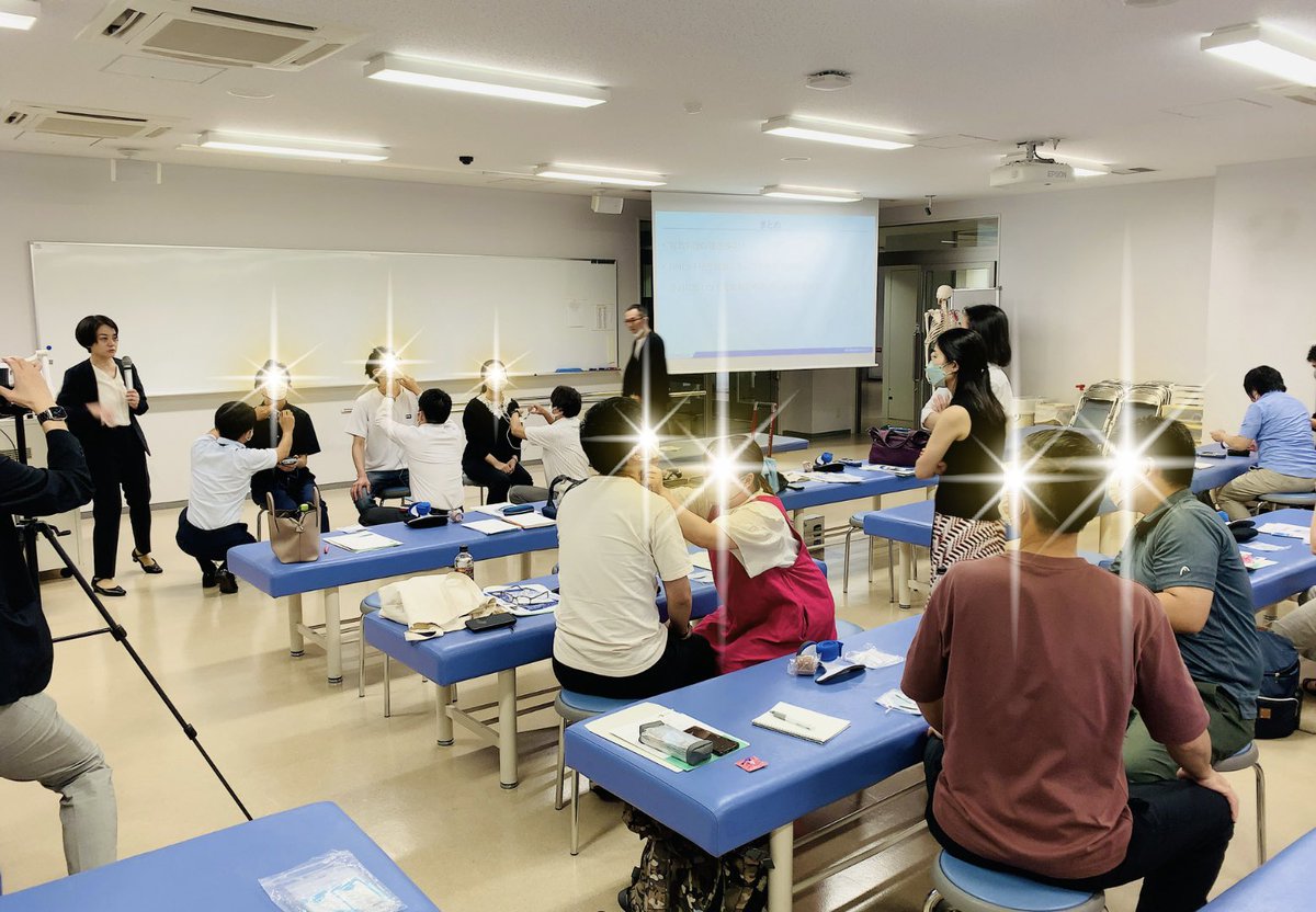 Fukuoka2016060's tweet photo. 9/23日本物理療法学会 認定基礎セミナー(嚥下障害の電気刺激療法)の様子です。
嚥下のこの分野、物理療法の専門家に支援してもらえるのはほんとに心強い。
Vitalstim、Postim、Gentlestimの同時デモや演習もあり、楽しく勉強させてもらいました。
#日本物理療法学会
#Vitalstim
#Postim
#ジェントルスティム