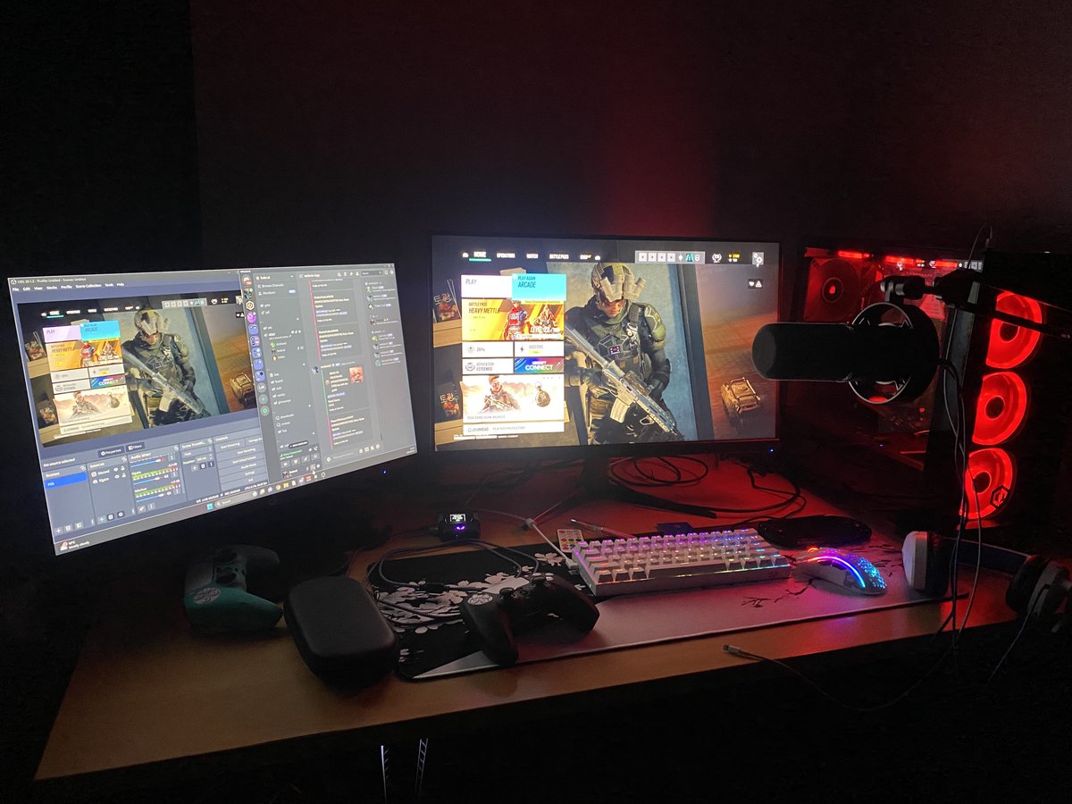 Just upgraded my gaming rig, and the performance boost is unreal! Ready to conquer new horizons. 🚀🎮 #UpgradeDay #PCGaming #gamergirl #GamingBeast