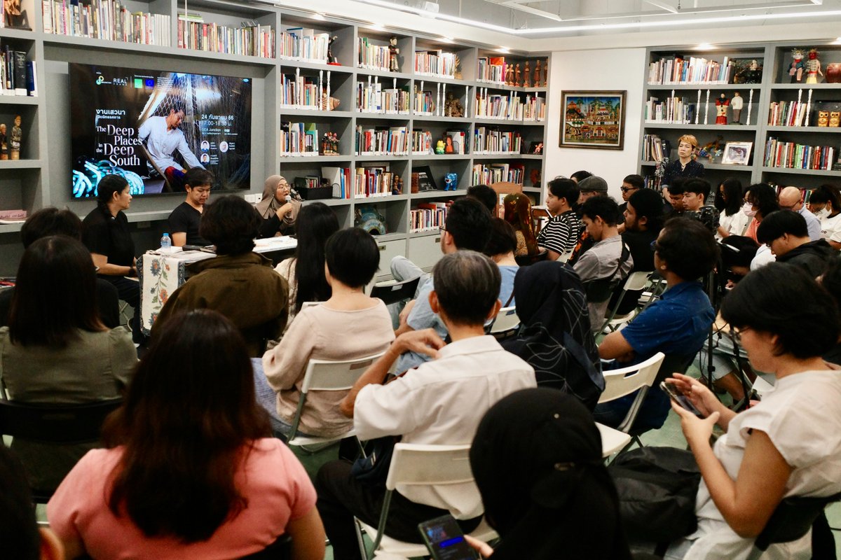 SEAJunction's tweet image. 📸Photos from Sunday&apos;s opening of the exhibition งานเสวนาเปิดนิทรรศการ “The Deep Places in the Deep South” We thank you all the participants and speakers from @about_realframe  and @DuayjaiGroup for delivering powerful speeches and #explanations on the situation of the #DeepSouth
