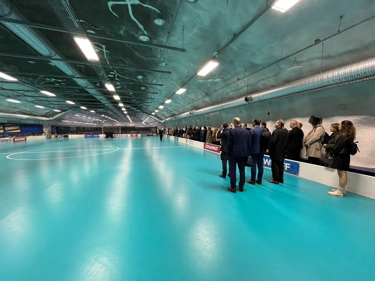 Vakuuttavaa viranomaisyhteistyötä! #245mpk kiittää <a href="/Merivartiosto/">Merivartiosto - SLMV</a> @HelsinkiPoliisi <a href="/stadinbrankkari/">Helsingin kaupungin pelastuslaitos</a> toiminnan, tilojen ja kaluston esittelyistä VL Turvalla ja Hakaniemessä. 
#maanpuolustuskurssit 
#kokonaisturvallisuus