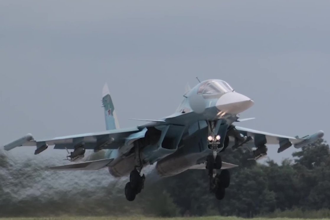 Guy Plopsky on X: "A still from a recently published Russian MoD video that shows a VKS Su-34 strike fighter taking off with a pair of UMPK-equipped FAB -500 M-62 500kg-class HE bombs