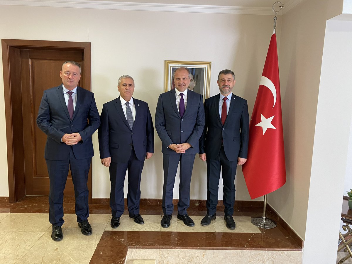 TC_UskupBE's tweet photo. Uluslararası Vizyon Üniversitesi Rektörü Prof. Dr. Ahmet Vecdi Can ve çalışma arkadaşları ziyaretimize geldiler. Yeni akademik yılda üniversite yöneticilerine, hocalarına ve öğrencilerine başarılar diliyoruz. https://t.co/fXAWBFeyzw