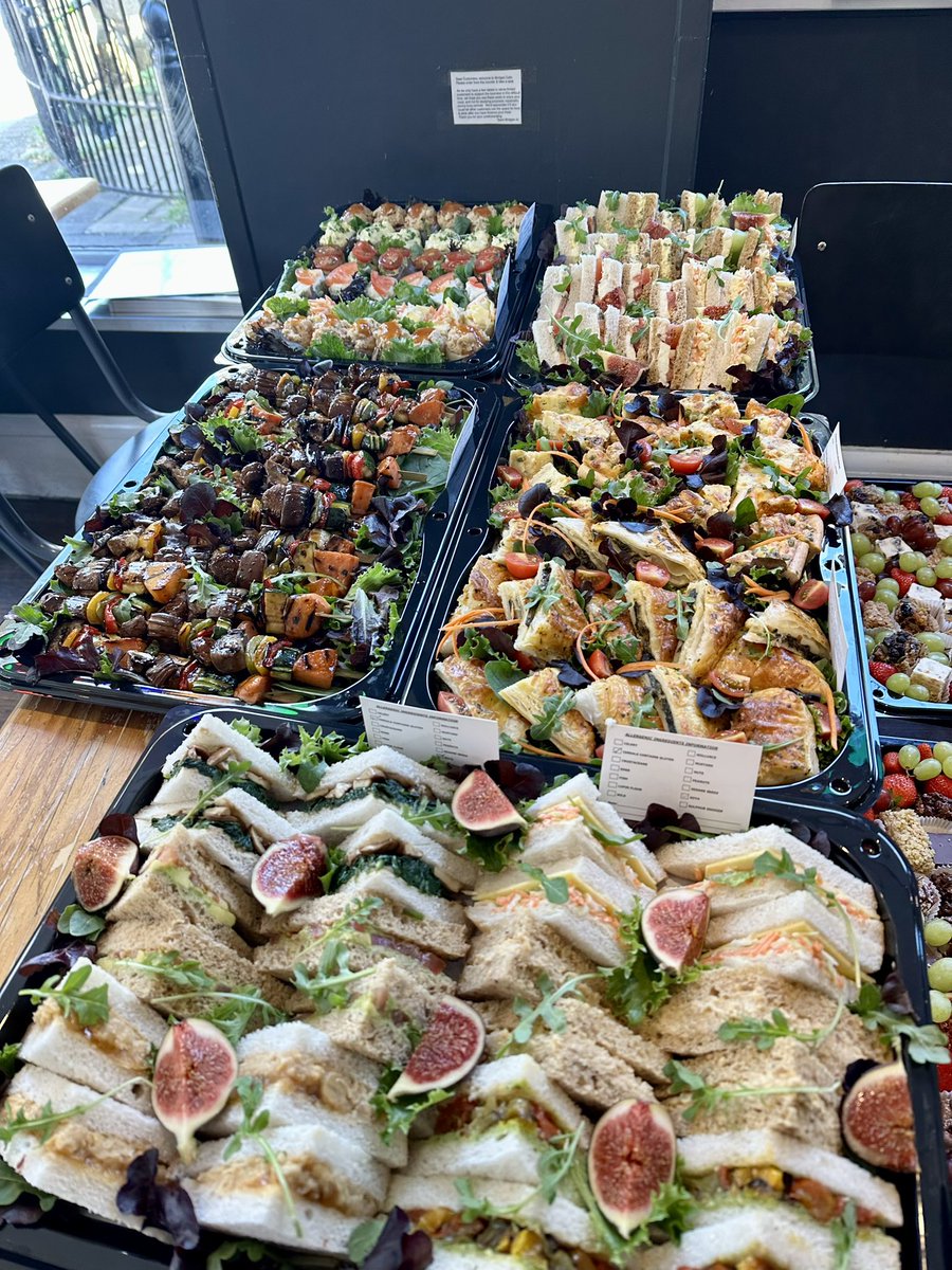 We had been busy last 2 days with this vegetarian and vegan buffet. Our guests were very pleased with the results, including the taste, the presentation, the selection and the creativity. All base on simple recipes. Freshness is the key and all colours from the nature. #catering