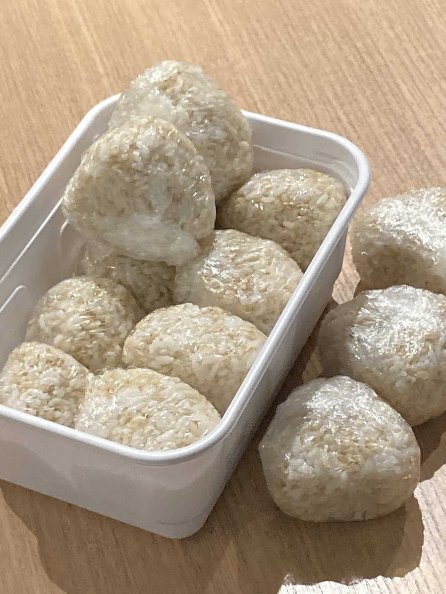 san_syo's tweet photo. 仕込み
ダイエット飯
朝メシをまとめて作る
無駄に土鍋で…
白米と玄米ハーフ&ハーフ100g
これに納豆と目玉焼きと味噌汁…
何故痩せない?😆
#鶏福 #新宿御苑 #焼き鳥 #神泡 #プレモル #賄い #作品撮り #モデル募集 #やき龍 #新宿東 #玄米 #MONKEYGYM https://t.co/Y1oJSt6kYl