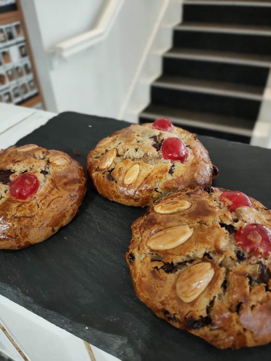 They're back!! 😍 Our Joiner's Chappies.....but be quick they are flying out...perfect warm with your favourite hot drink! 😋 #coffeeshop #homebaking #thejoinersshop #inglebycross #NorthYorkshire #discoverhambleton