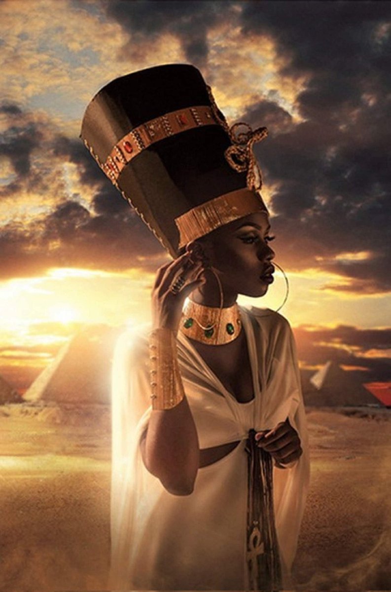 _africanhistory's tweet photo. 'The roots of Egyptian civilization were in Nubia and gradually descended the valley of the Nile.'

Cheikh Anta Diop
The African Origin of Civilization https://t.co/08EUVm1wDD