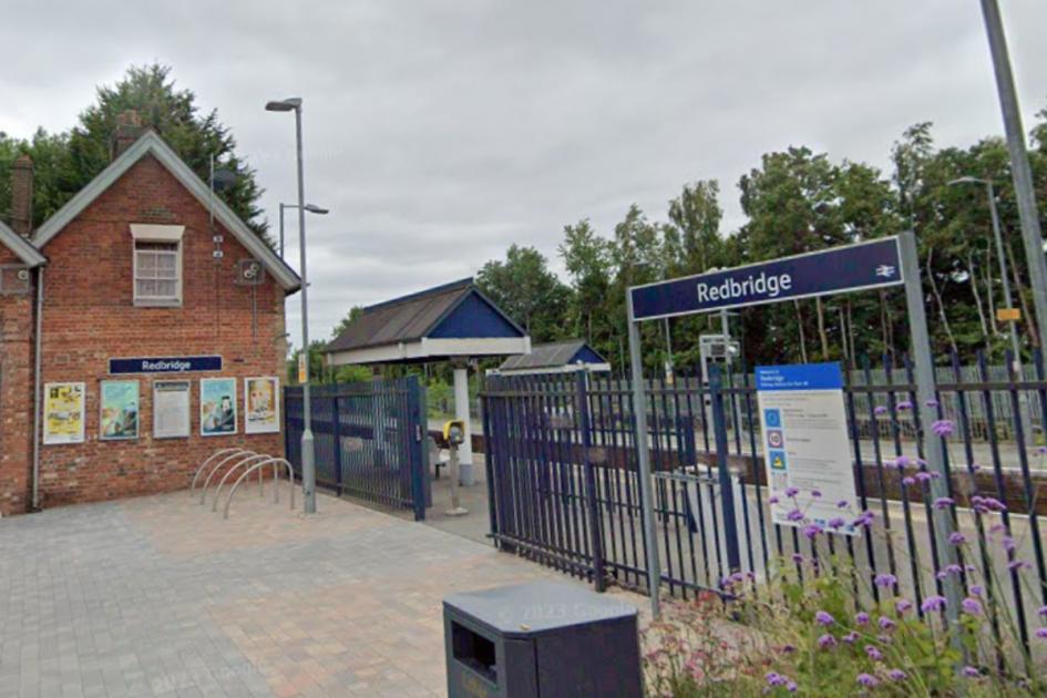 new_forest_post's tweet photo. Concern for welfare incident at Redbridge train station https://t.co/lddSkrswX8 https://t.co/zY9SBrS29m