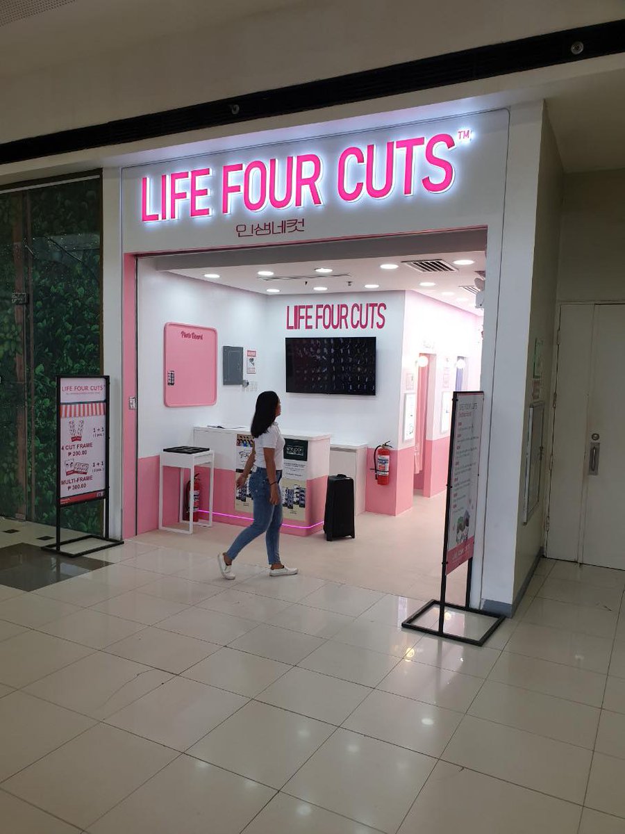 LIFE FOUR CUTS tweet media