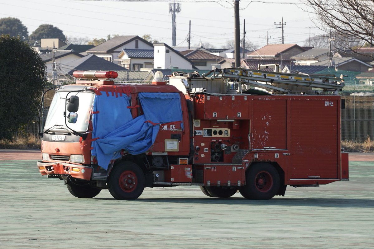 自動車事業部】消防車 ミニカー 改造デルプラド「世界の消防車