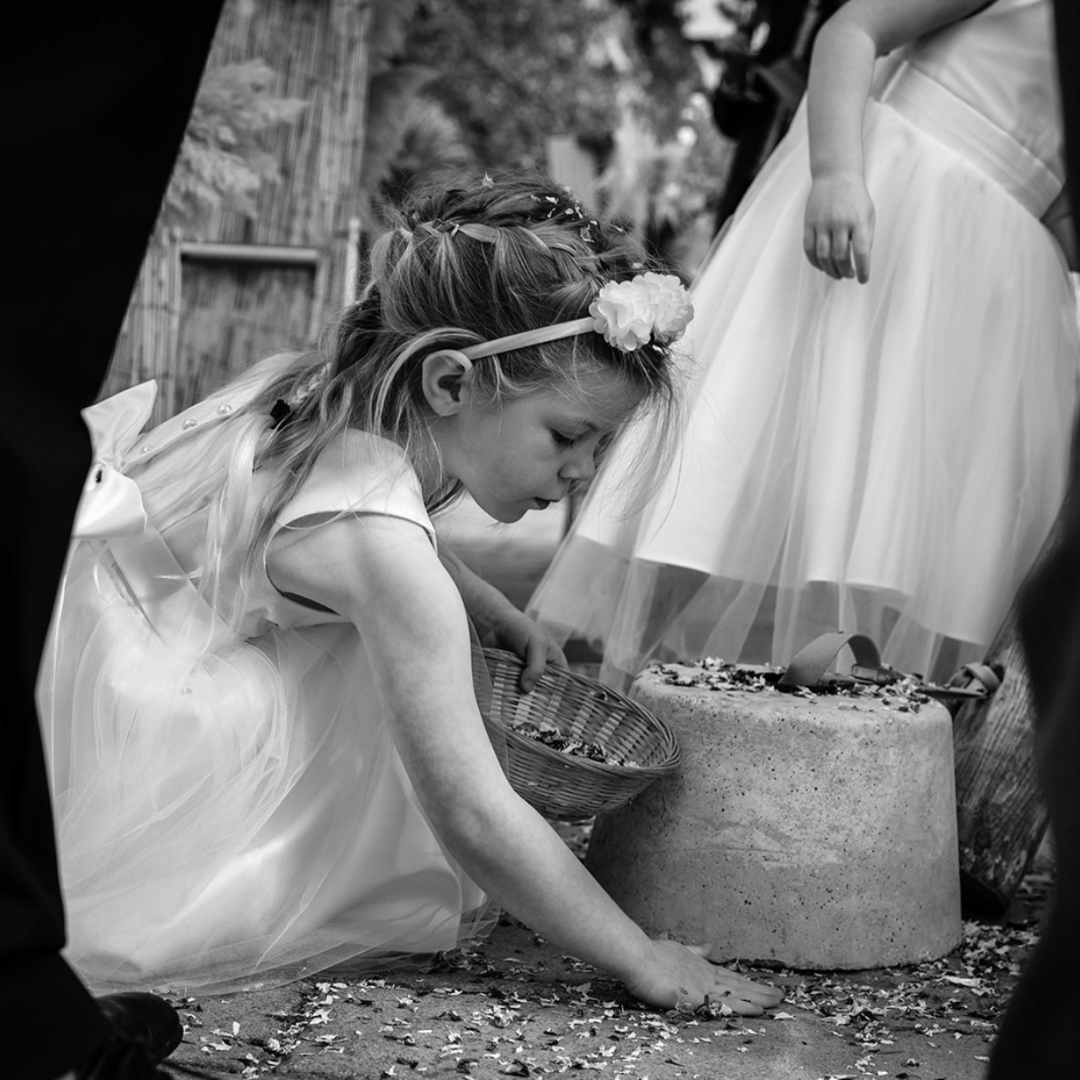 linusmoran's tweet photo. Capturing candid moments brings us immense joy, especially when we get the chance to capture a small background moment of a single person amidst a bustling scene. 

It is these meaningful moments frozen in time that make photographing weddings so rewarding. https://t.co/MtnbYD33Su