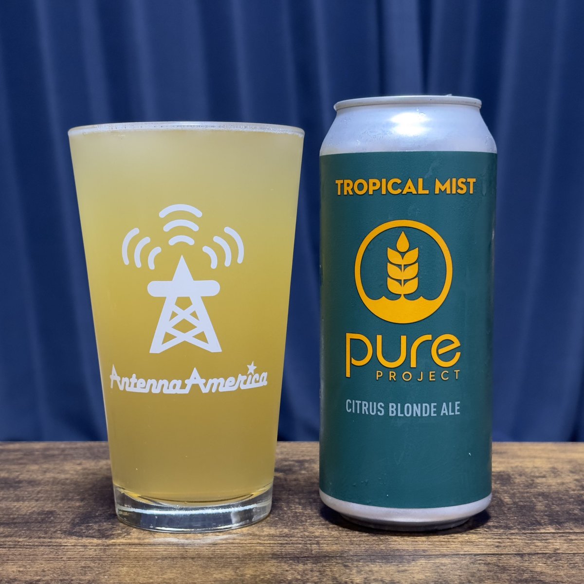 grouse_rubiii's tweet photo. Tropical Mist
#Pure_Project
ドライでキリッとした飲み口なグレープフルーツ、オレンジの皮。余韻にかけて緑茶を思わせる柔らかい苦味。ミストという表現が分かりやすい。モルトジュースに若いシトラスを振りかけたような🍻
・ABV 5.1%
・Citrus Blonde
・購入金額 1445円
#クラフトビール https://t.co/wctAdfI5ID