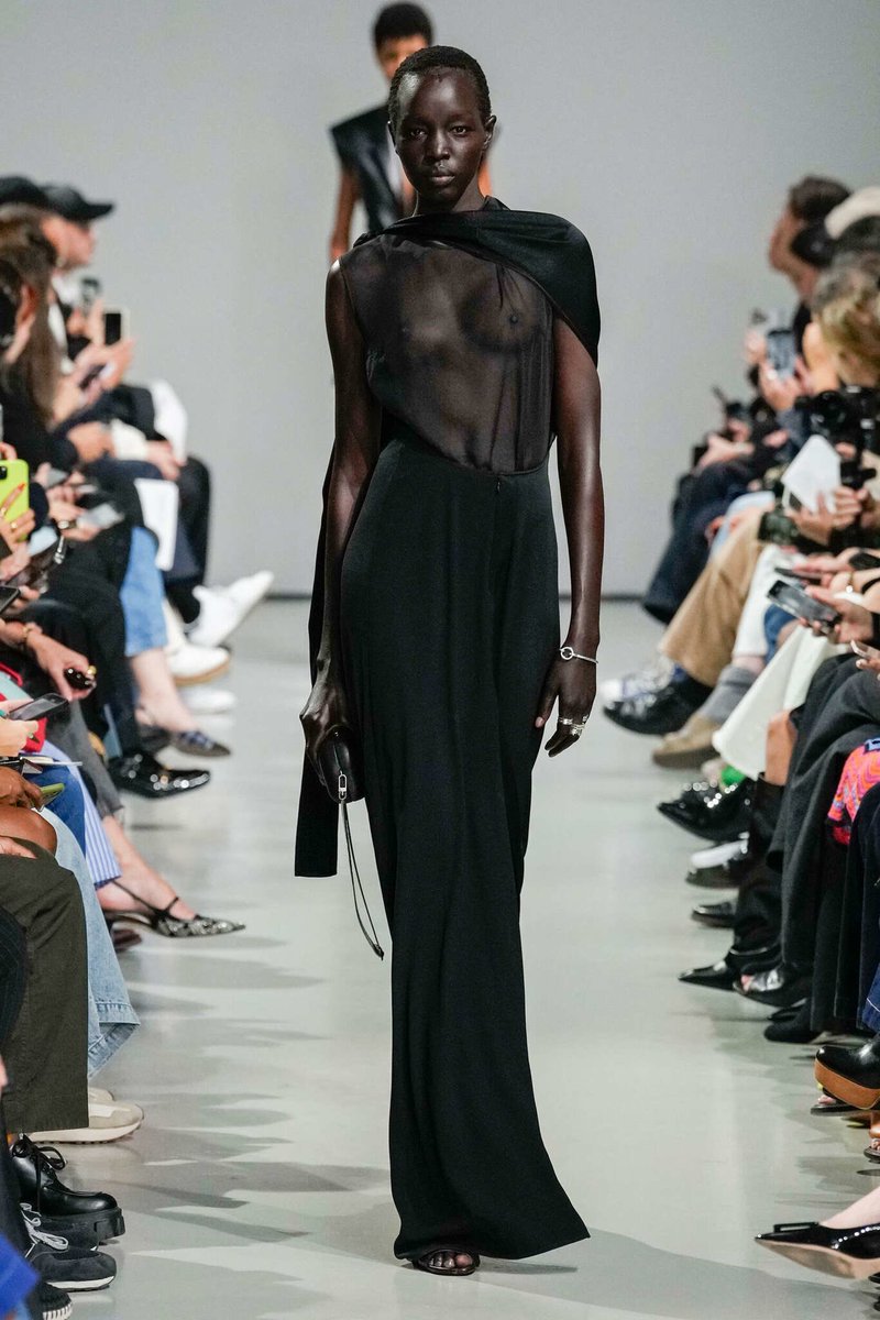 And now we will take a moment for this Peter Do number. 😮‍💨