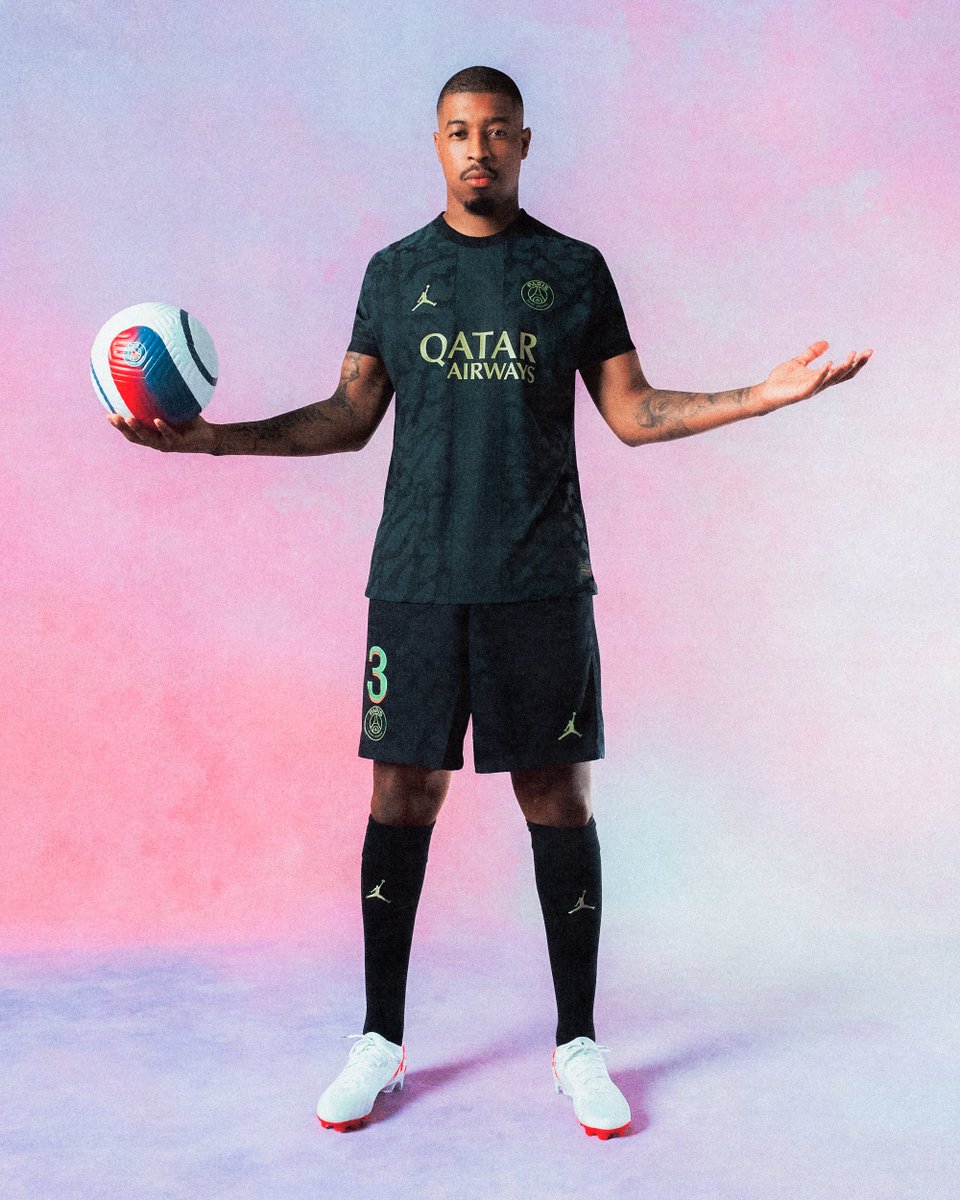 Drop Zone: PSG

Introducing the new PSG x Jordan 3rd Kit, available now at #Kitbag.

What you sayin' about this years drop? Let us know in the comments and hit the link in our bio to bag yours #KBDropZone