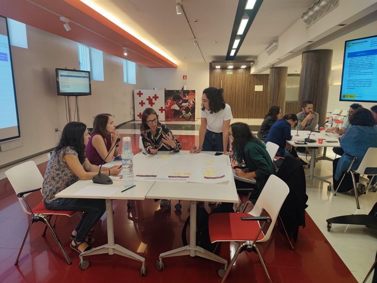 PlataformadeONG's tweet image. Se analizan los medios, las acciones concretas, las entidades impulsoras y los recursos adicionales de cada una de las metas ☑️ El grupo de la #Meta1 del #IVPETSAS profundiza en ello poniendo a las personas en el centro de su actividad 👥👥