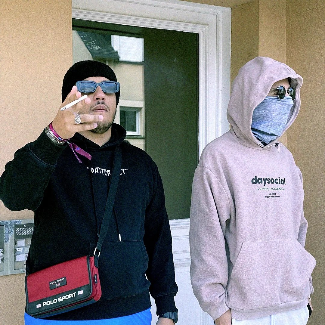 TIPI_MOBB's tweet photo. le tipi FCQTAAF VOL1 est enfin disponible sur toutes les plateformes, on a mis le lien en bio pour accéder directement à la mixtape, on espère que ça vous plaira 🫶🫶 https://t.co/yP0xBjjRyn