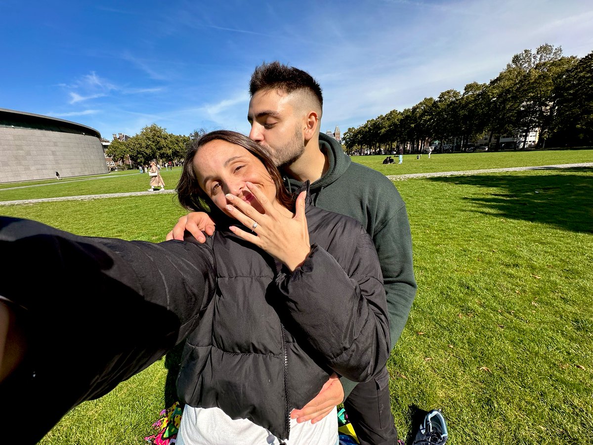 claritoscano's tweet photo. El momento mas feliz de mi vida. Te amo x siempre ❤️✨ https://t.co/RkrfPYBsaq
