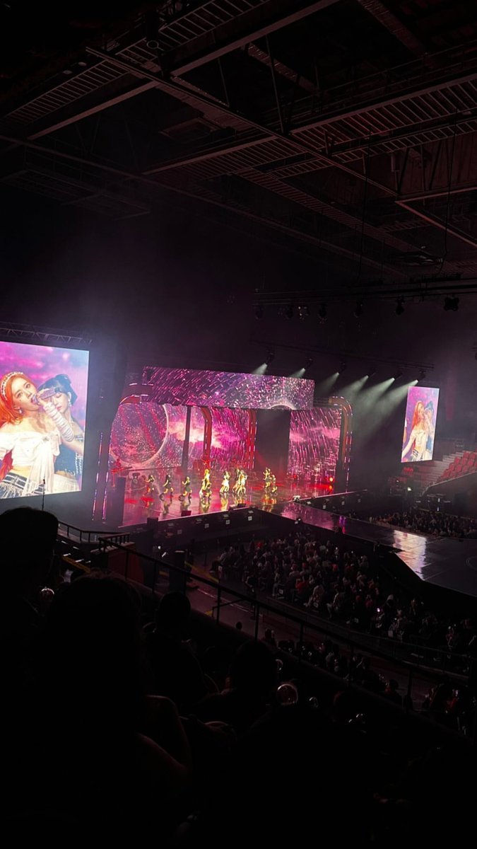 girlseayou's tweet photo. [230926] Finally, Chanyoung and Sieun meet again
He watched STAYC's concert 😆

#YoonChanYoung #Chanyoung #윤찬영 #尹灿荣 #STAYC #staycsieun #parksieun #sieun https://t.co/2Db47yFBwf