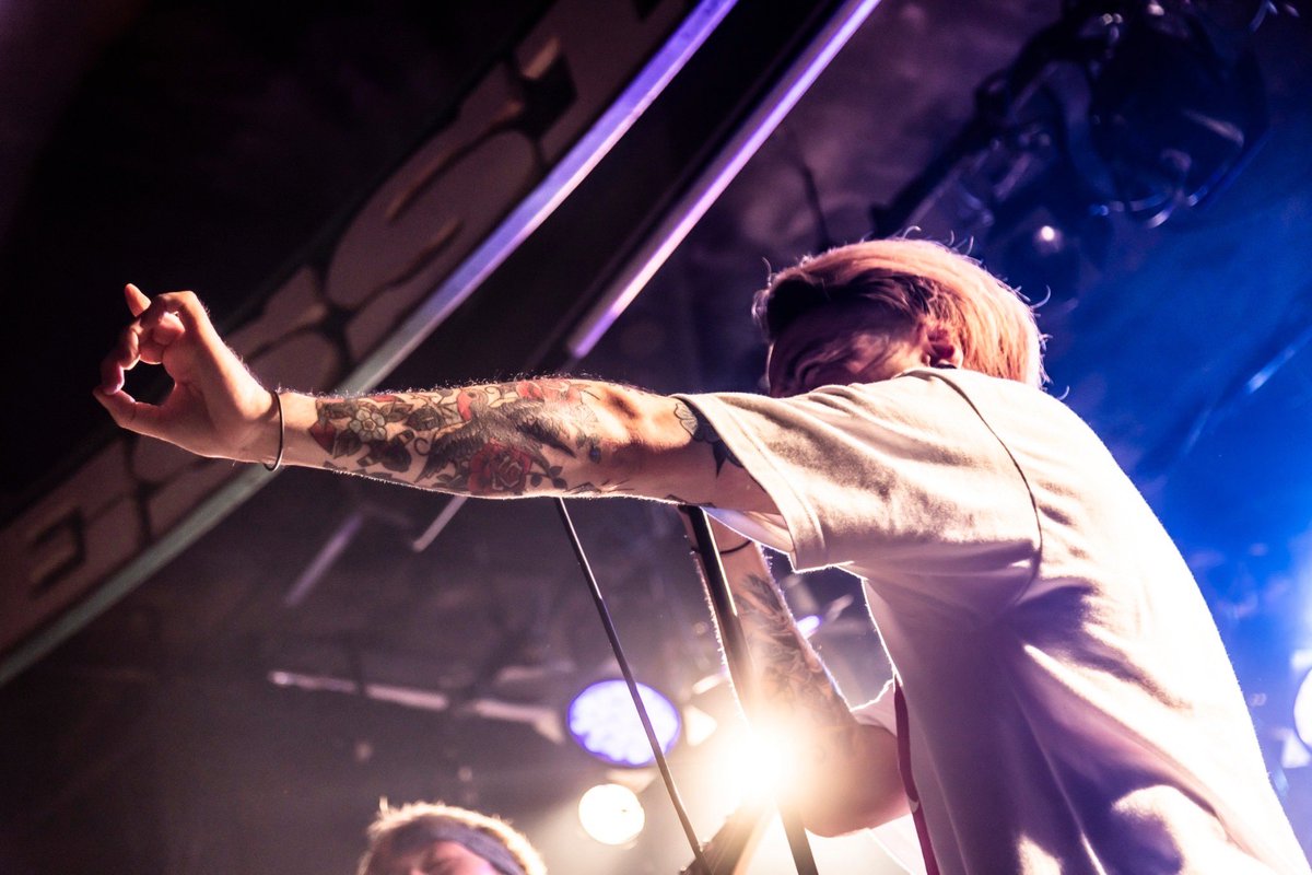 shuntcivo's tweet photo. North HiGH FES -10th anniversary-
@札幌BESSIE HALL

🫶素敵な写真をありがとう🫶
@haru_photo26 

ケイオス復活からここまで本当に楽しく走ってこれたのは間違いなく大ちゃんがいたから！
マジでらぶ❤️ですわ🔥ありがとね✌️
@Daichang4415 

#THECHAOSINSIDE #TCI #ケイオス #NorthHiGH https://t.co/LhqvsA4rP0