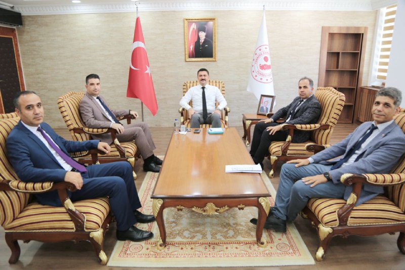 Valimiz Sayın <a href="/TekbBulent/">Bülent TEKBIYIKOĞLU</a>;

📌 Tapu ve Kadastro Bölge Müdür Yardımcıları Gökhan Ergül ve Faysal Göymen,
📌 İl Kadastro Müdürü Abdurrahman Akdemir,
📌 İl Tapu Müdürü Fetih Çelik’i makamında kabul etti.