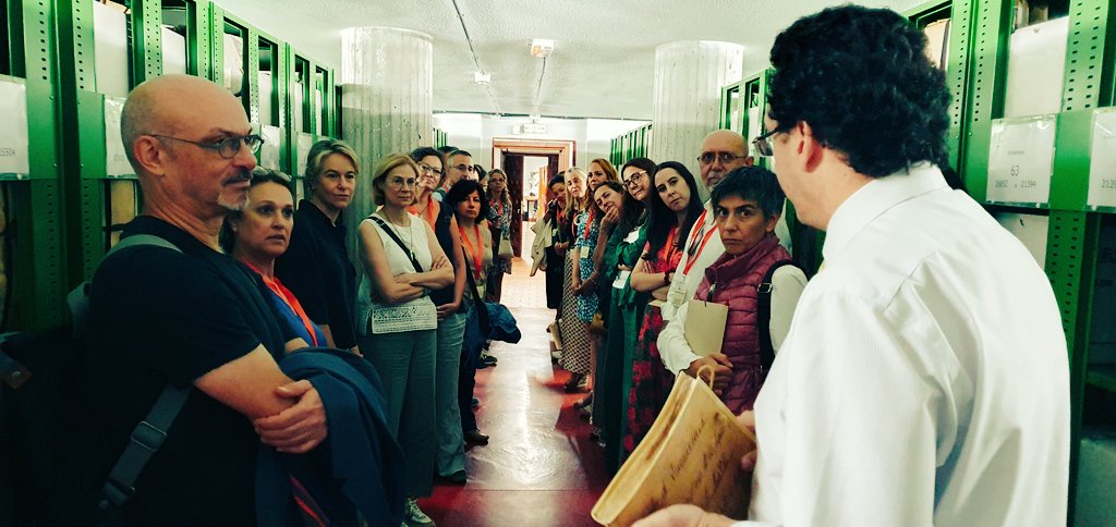sppica's tweet photo. Terminamos la estancia en #Toledo con una visita al @AHPTO1 y nos despedimos de las @cortesclm con mucho agradecimiento a la fantástica sede que nos ha acogido en la #25ReuniónSppIca #ArchiverosParlamentarios #Archivos https://t.co/Obdqsp34h3