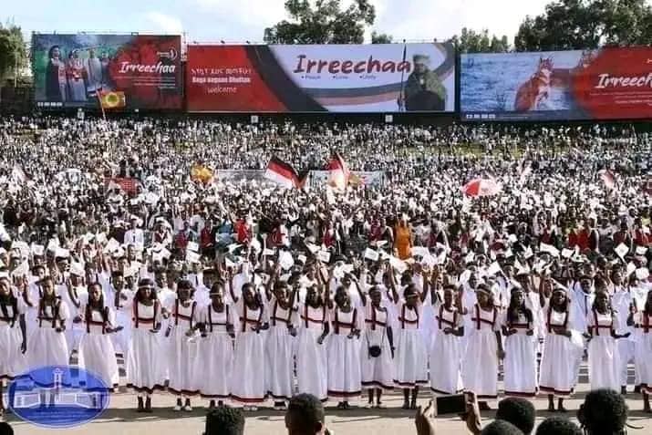 Abdusalaam61808's tweet photo. #Irreechi Faajjii Tokkummaa fi Obbolummaati

#Egreen biyya keenyaa abdiidhaan kan guutame ifa akka ta’e yaaduu qabna. Kanaaf ammo tokkummaa,obulummaa, jaalalaa fi abdiidhaan waliin dhaabbachuu akka qabnu Irreechi nu barsiisa📷 https://t.co/kFrZmxNgBh