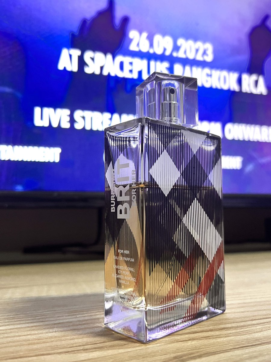 iBrightYoo's tweet photo. แจก BURBERRY BRIT FOR HER EDP 
แบบแบ่ง 10 ml 
** กติกา แค่รีทวิตค่ะ **

#Cloud9EntGrandOpeningParty
#Cloud9Ent
#ToBeOnCloud9 
#bbrightvc @bbrightvc https://t.co/FD5ZzRoiWv