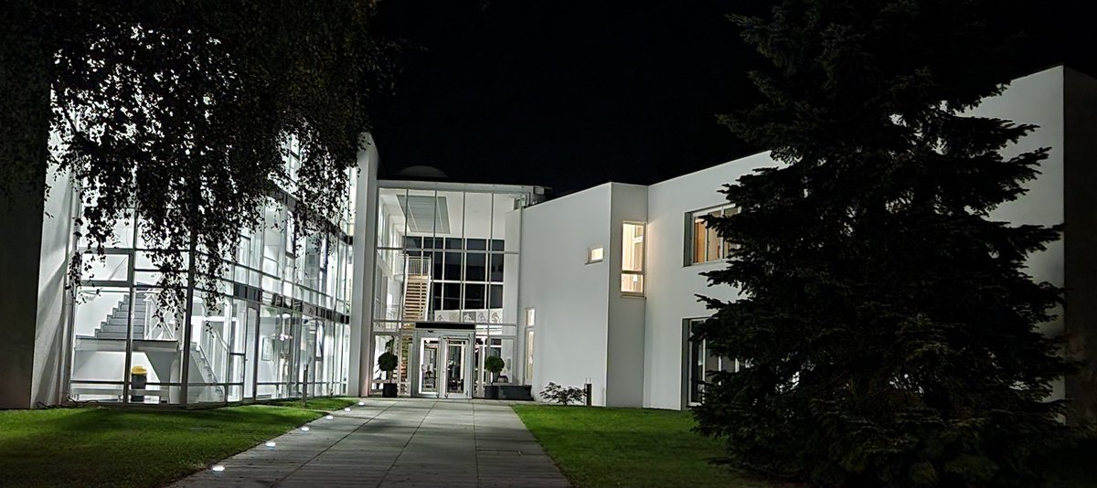 My last evening @HWK_IAS for 2024. Made great progress on a #VIIRS Remote Sensing Reflectance simulator for ROMS ocean model BGC models. Back next year.